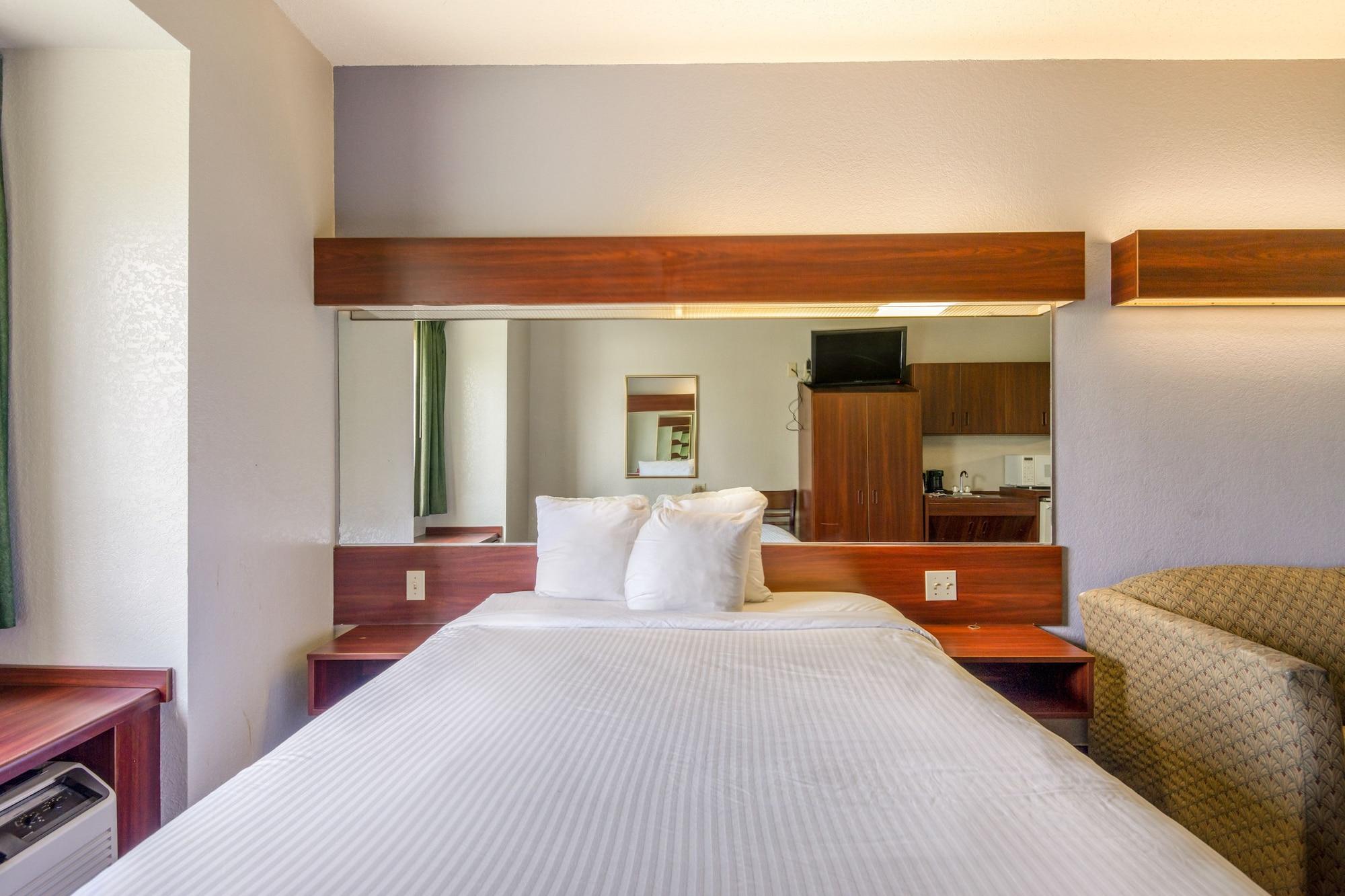 Trident Inn & Suites, Baton Rouge (Adults Only) Prairieville Ngoại thất bức ảnh