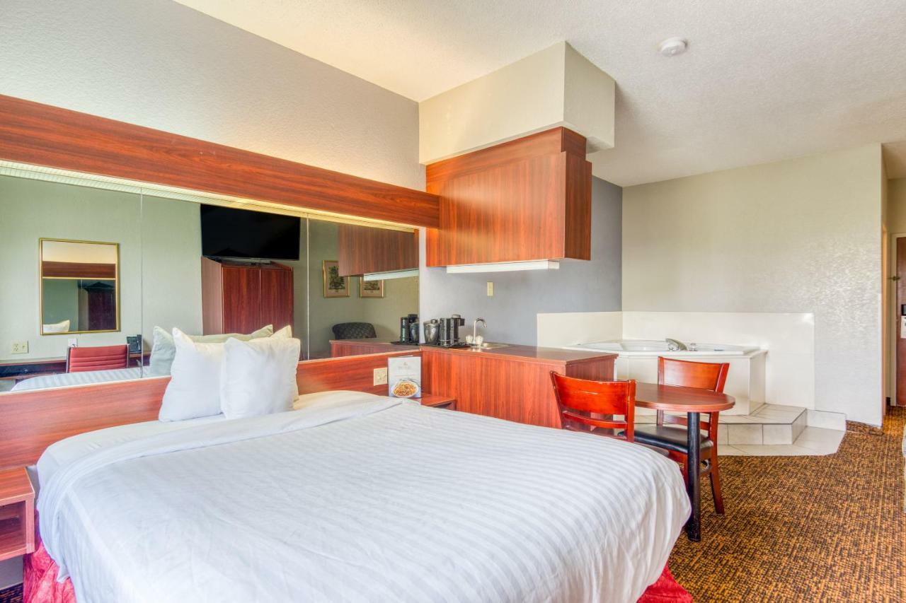 Trident Inn & Suites, Baton Rouge (Adults Only) Prairieville Ngoại thất bức ảnh